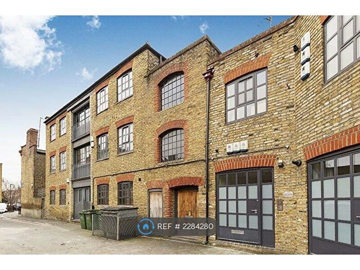 2 Bedroom Flat To Rent In Wigton Place, London, SE11