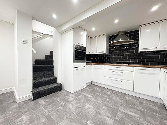 2 Bedroom Terraced House To Rent In South Street, Oakenshaw, Bradford, BD12