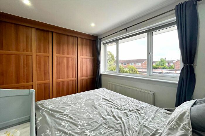 2 Bedroom Terraced House For Sale In Colne Way, Ash, Surrey, GU12