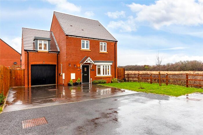4 Bedroom Detached House For Sale In Howard Close, Wilstead, Bedfordshire, MK45