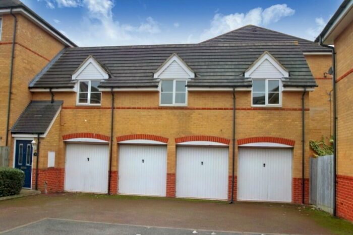 2 Bedroom Coach House To Rent In Redwood Grove, Bedford, Bedfordshire, MK42