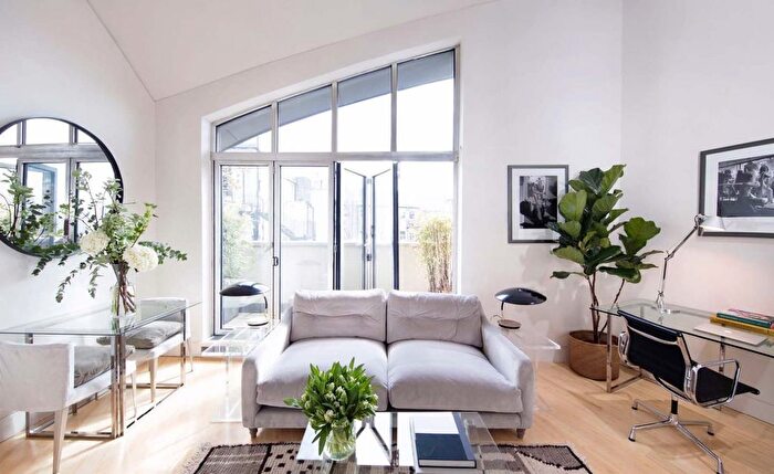 2 Bedroom Flat To Rent In Maddox Street, London, W1S