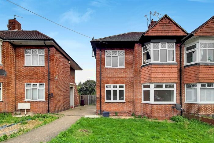 2 Bedroom Maisonette To Rent In Westbury Road, Feltham, TW13