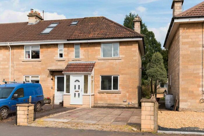 2 Bedroom House To Rent In Vernham Grove, BA2