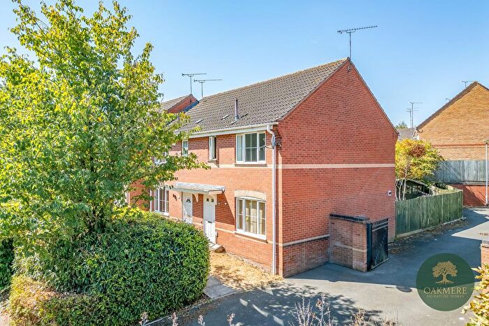 3 Bedroom Terraced House For Sale In Quarryfield Lane, Coventry, CV1