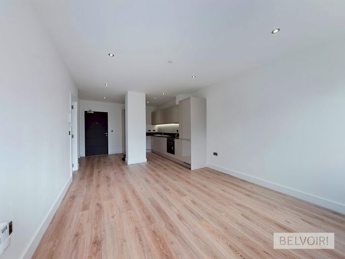 1 Bedroom Flat To Rent In Broadoaks, Streetsbrook Road, Birmingham, B91