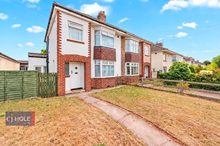 4 Bedroom Semi-Detached House To Rent In Frenchay Park Road, Frenchay, Bristol, BS16