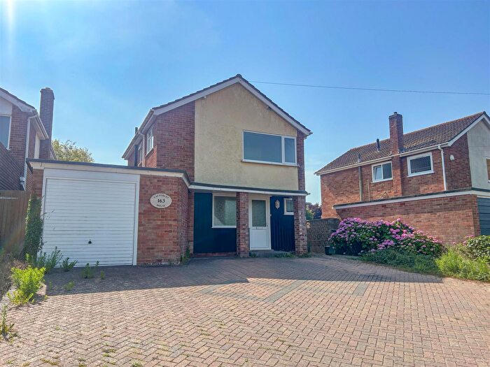 3 Bedroom Detached House For Sale In Radipole Lane, Southill, DT4