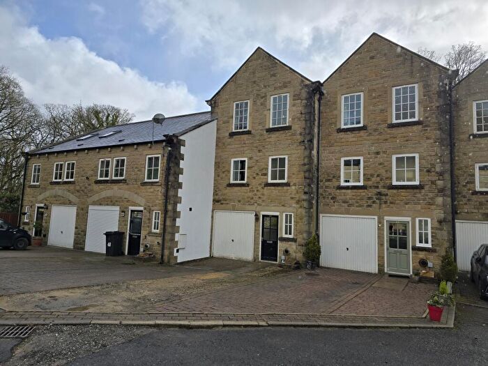 5 Bedroom Terraced House For Sale In Woodcote Fold, Oakworth, Keighley, West Yorkshire, BD22