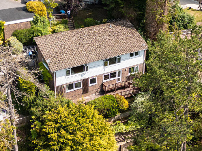 4 Bedroom Detached House For Sale In Kooringa, Warlingham, CR6