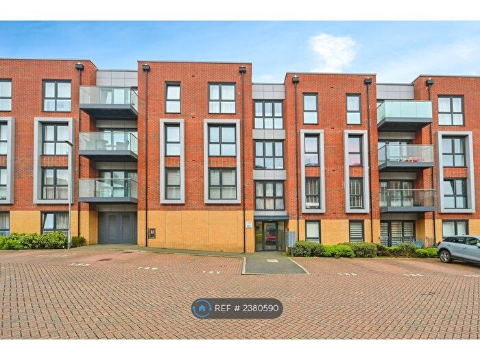 2 Bedroom Flat To Rent In Darwin House, Borehamwood, WD6