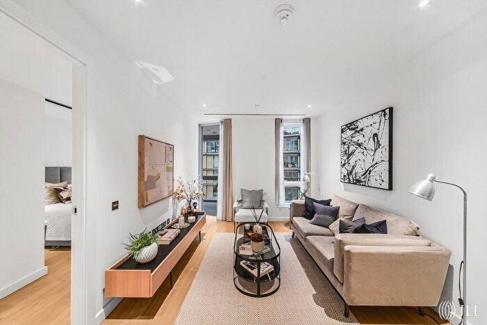 1 Bedroom Apartment For Sale In Wilshire House, Prospect Way, London, SW11