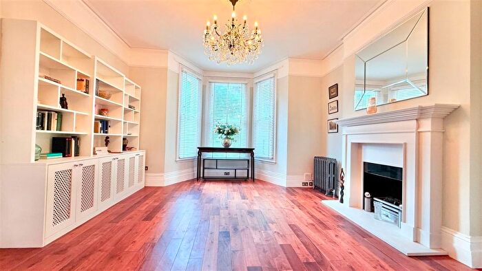 6 Bedroom Semi Detached House To Rent In Lichfield Gardens, Richmond, TW9