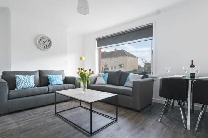 4 Bedroom End Of Terrace House To Rent In Hawthornden Avenue, Bonnyrigg, EH19