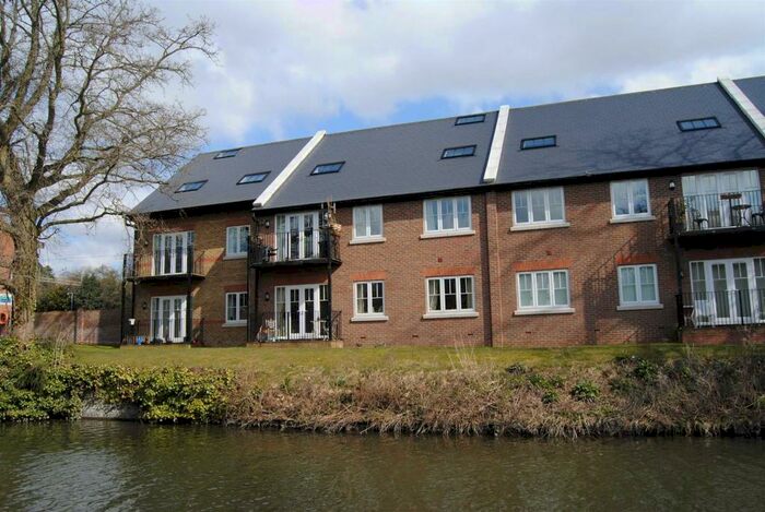 2 Bedroom Apartment To Rent In Bank Mill, Berkhamsted, HP4