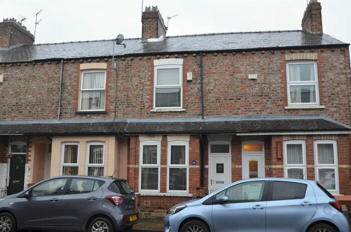 2 Bedroom Terraced House To Rent In Baker Street, York, YO30