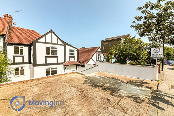 3 Bedroom Flat To Rent In Knollys Road, Streatham, SW16