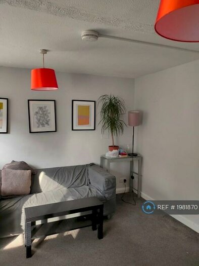 6 Bedroom Terraced House To Rent In Howard Road, Surbiton, KT5