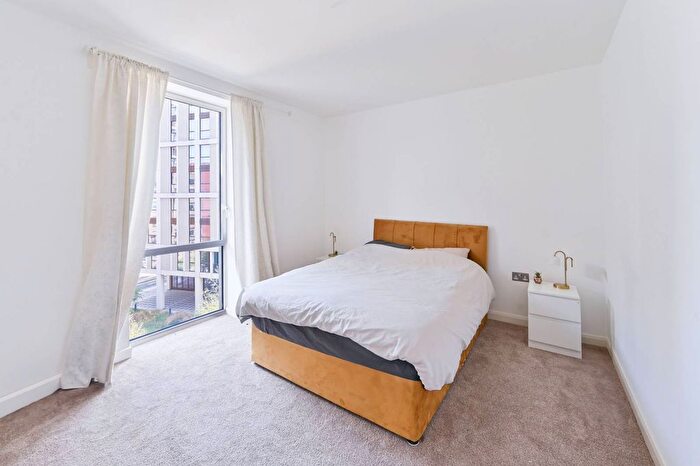 1 Bedroom Flat To Rent In Chandlers Avenue, North Greenwich, London, SE10