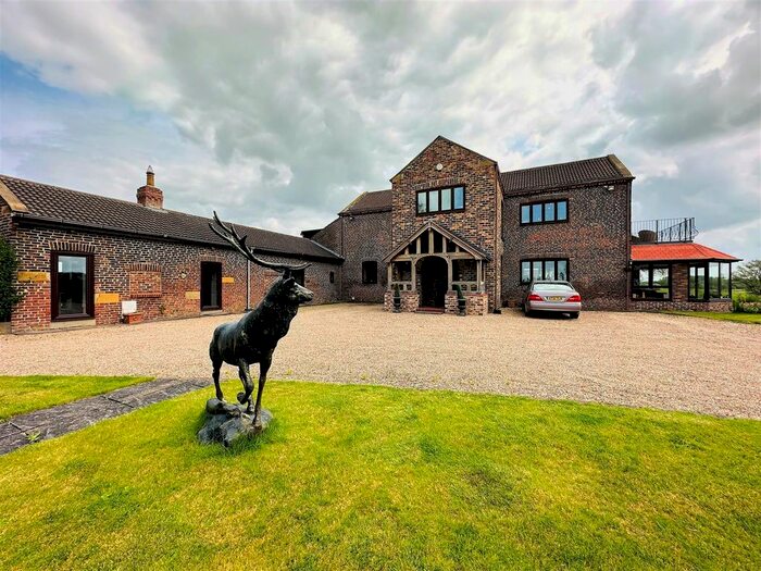 5 Bedroom Barn Conversion For Sale In Balne Croft Lane, Pollington, Goole, DN14