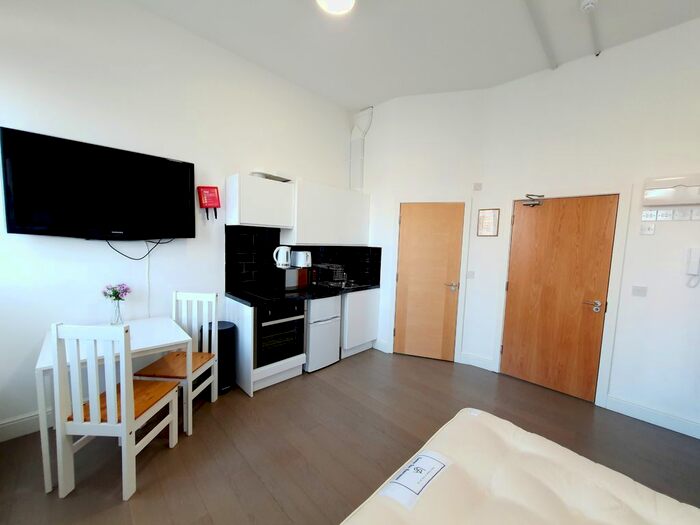 Studio To Rent In Woolwich Road, London, SE7