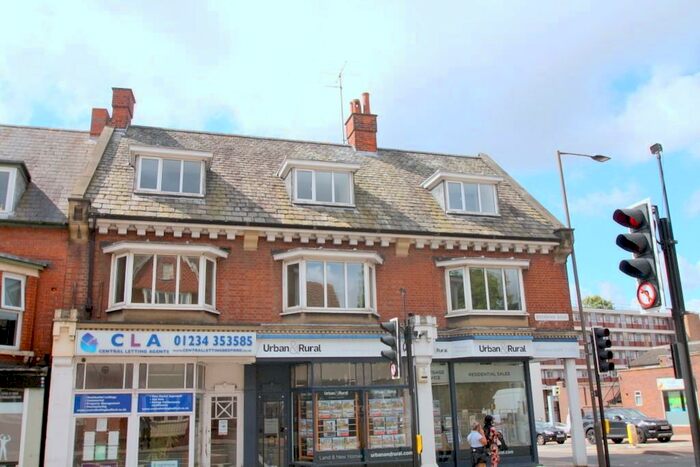 3 Bedroom Apartment To Rent In Bromham Road, Bedford, Bedfordshire, MK40