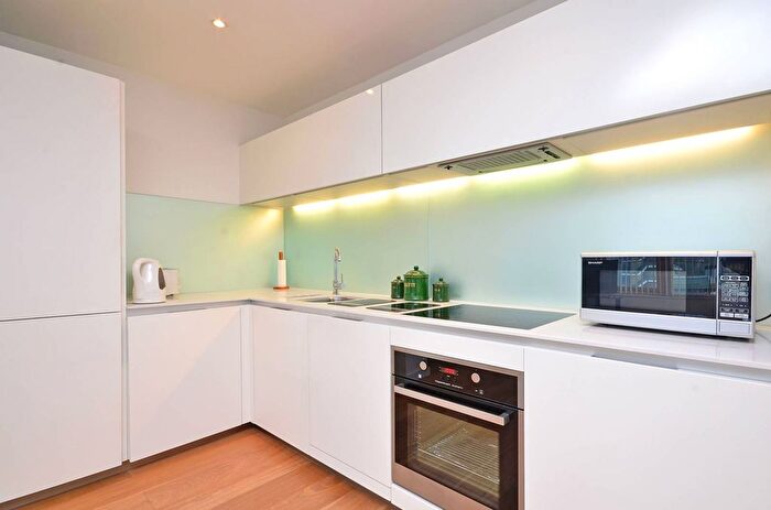 2 Bedroom Flat For Sale In Hardwicks Square, Wandsworth, London, SW18
