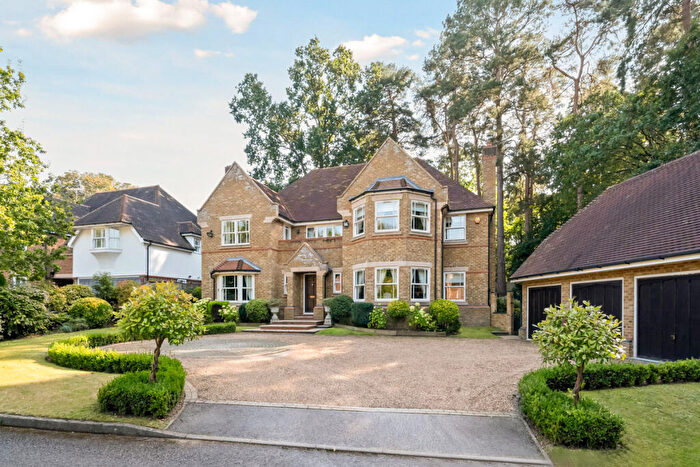 5 Bedroom Detached House For Sale In Sandringham Park, Surrey, KT11