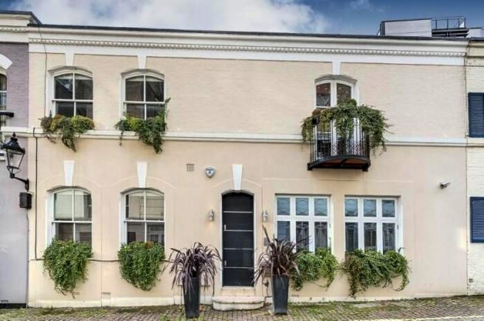 2 Bedroom Terraced House To Rent In Ennismore Gardens Mews, London, SW7