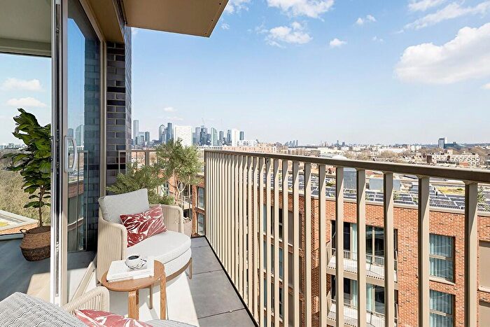 2 Bedroom Apartment For Sale In Grinstead Road, Deptford, SE8