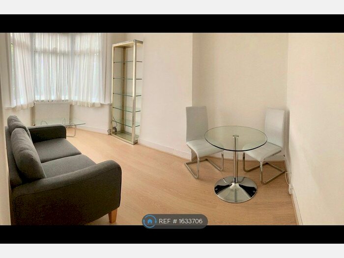 1 Bedroom Flat To Rent In Elmcroft Crescent, London, NW11