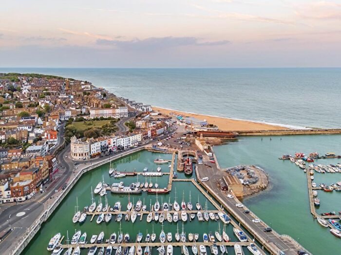 1 Bedroom Flat For Sale In Albion Place, Ramsgate, CT11