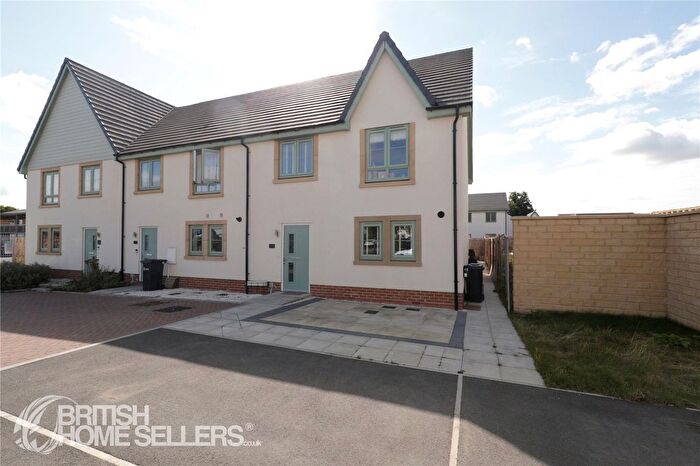 4 Bedroom Town House For Sale In Millfield Lane, Upper Poppleton, York, North Yorkshire, YO26