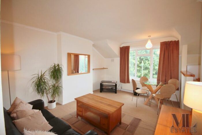 1 Bedroom Flat To Rent In Brondesbury Villas, Queens Park, NW6