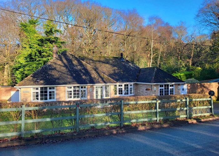 3 Bedroom Bungalow For Sale In Weavers Lane, Inkpen, Hungerford, RG17