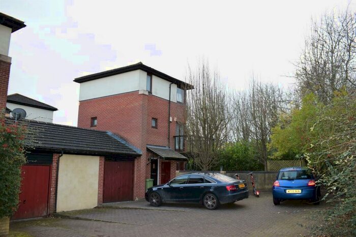 2 Bedroom Detached House To Rent In Adelphi Street, Campbell Park, Milton Keynes, MK9