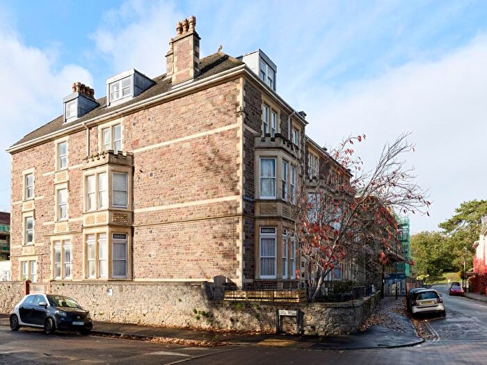 2 Bedroom Flat For Sale In College Road, Clifton, Bristol, BS8