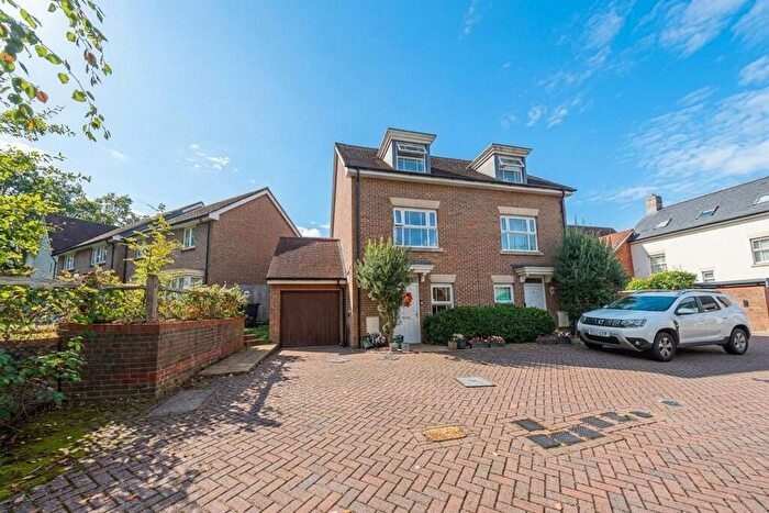4 Bedroom Semi-Detached House For Sale In Renfields, Haywards Heath, RH16