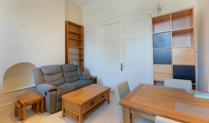 2 Bedroom Flat To Rent In New Cavendish Street, London, W1G