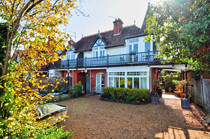 3 Bedroom Apartment To Rent In Basmore Lane, Lower Shiplake, RG9