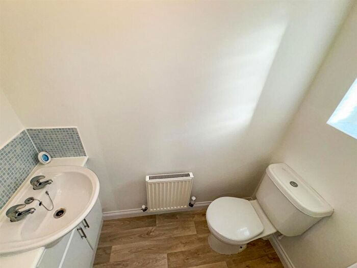 3 Bedroom Terraced House For Sale In Packwood Close, Daventry, NN11