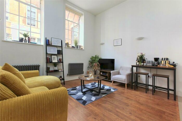 1 Bedroom Flat To Rent In Balfour House, Battersea, London, SW11