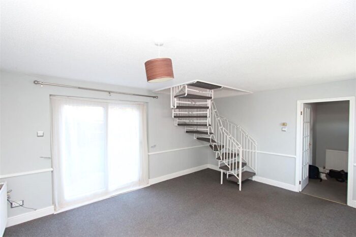 2 Bedroom Detached House To Rent In Hazebrouck Road, Faversham, ME13