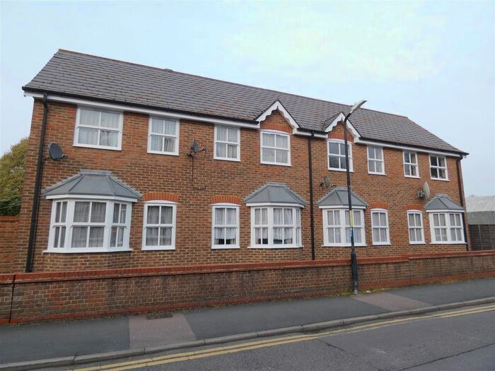 1 Bedroom Flat To Rent In Gordon Road, Canterbury, CT1