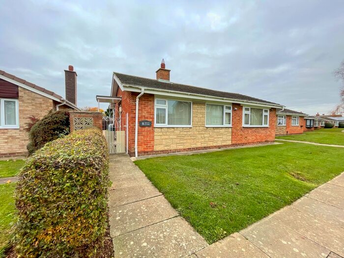 3 Bedroom Bungalow To Rent In Meon Close, Gosport PO13