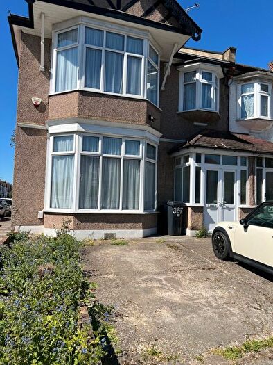 4 Bedroom Semi-Detached House To Rent In Cranbrook Road, Gants Hill, Essex, IG1