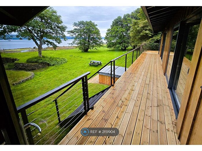 4 Bedroom Bungalow To Rent In Shorehouse, Toward, Dunoon, PA23