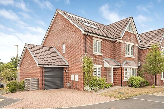 5 Bedroom Detached House For Sale In Heatherfields Way, Whitehill, Bordon, Hampshire, GU35