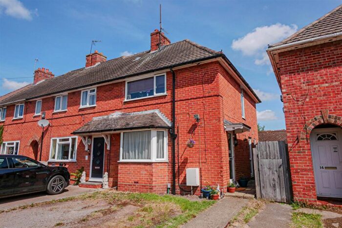 1 Bedroom Apartment For Sale In Clapcot Way, Wallingford, OX10