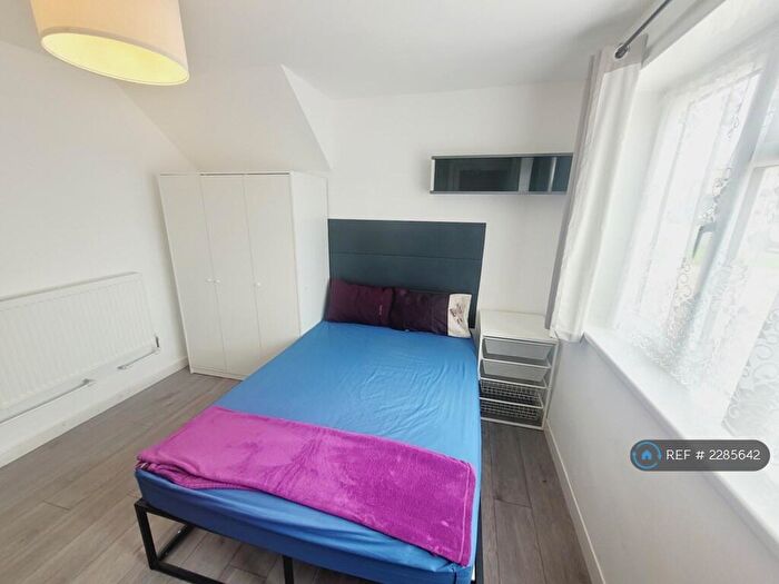 8 Bedroom End Of Terrace House To Rent In Sheriff Avenue, Coventry, CV4